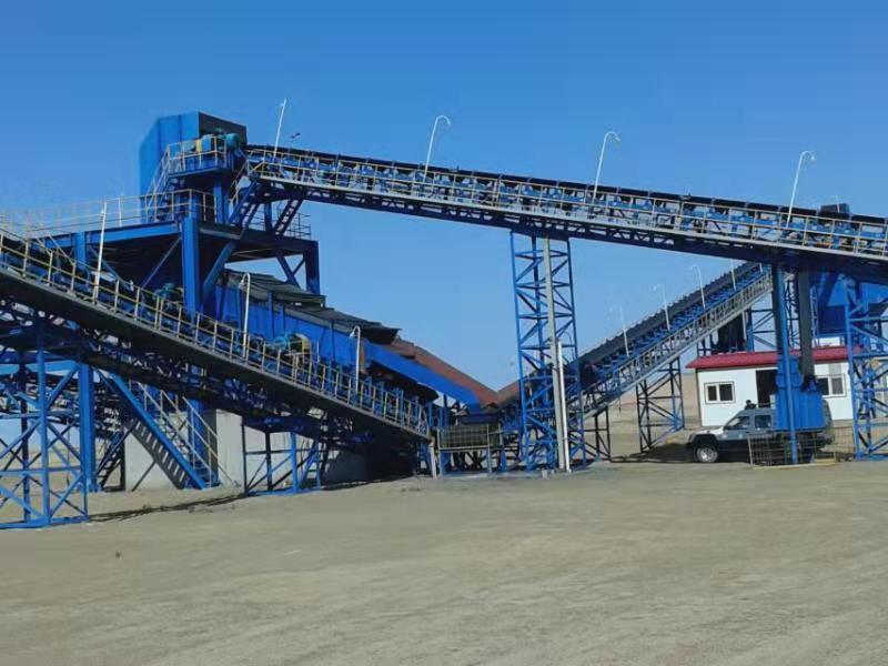 夏季使用移動破碎站如何養(yǎng)護？